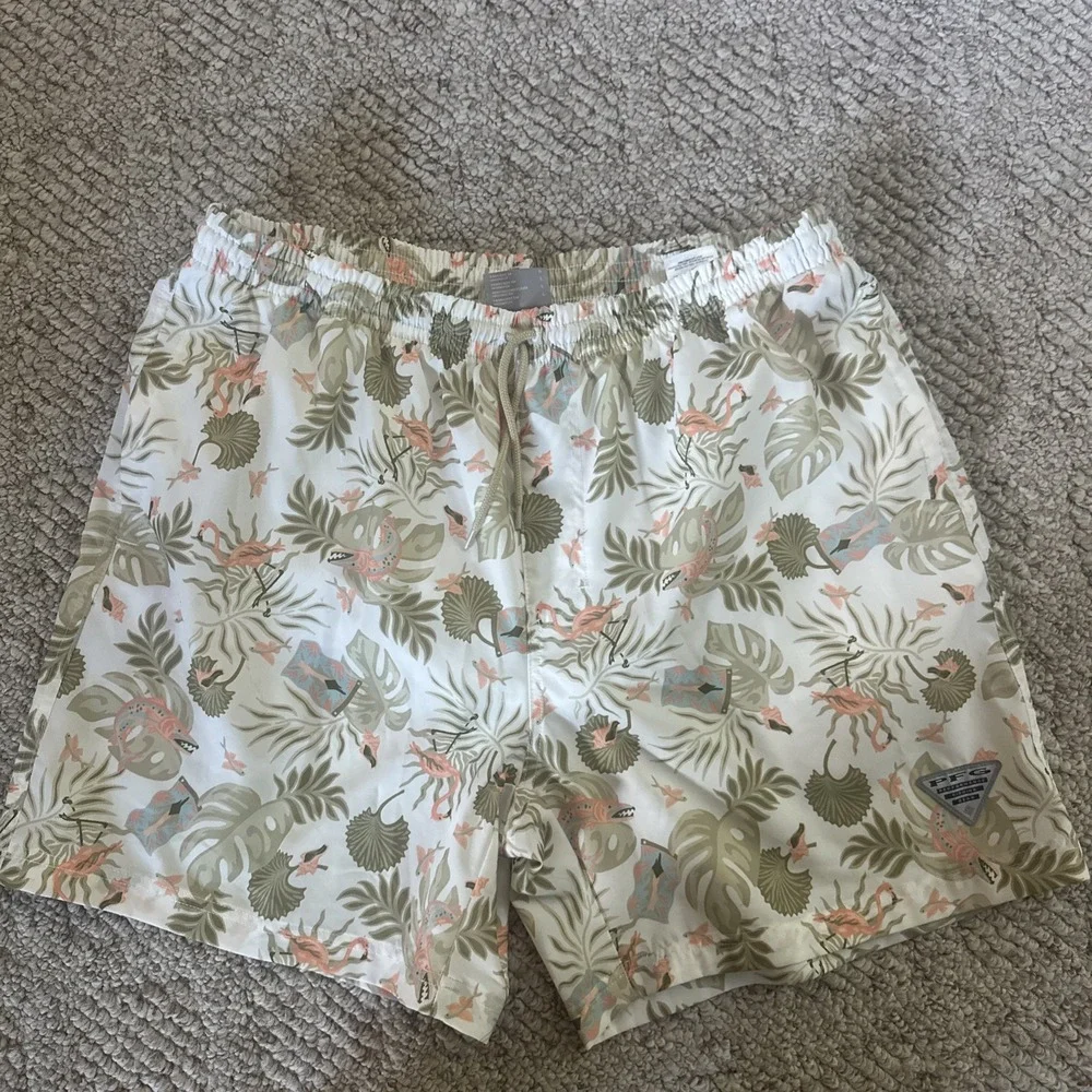 Columbia PFG Mens Size Large Swim Trunk Water Shorts Lined Inseam 5.5 NWOT